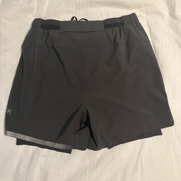 Lululemon Men’s Surge Lined Short 6" - Picture 3 of 4